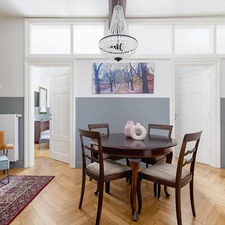 Ilma Suite - 2Br Apartment - Main Square *
